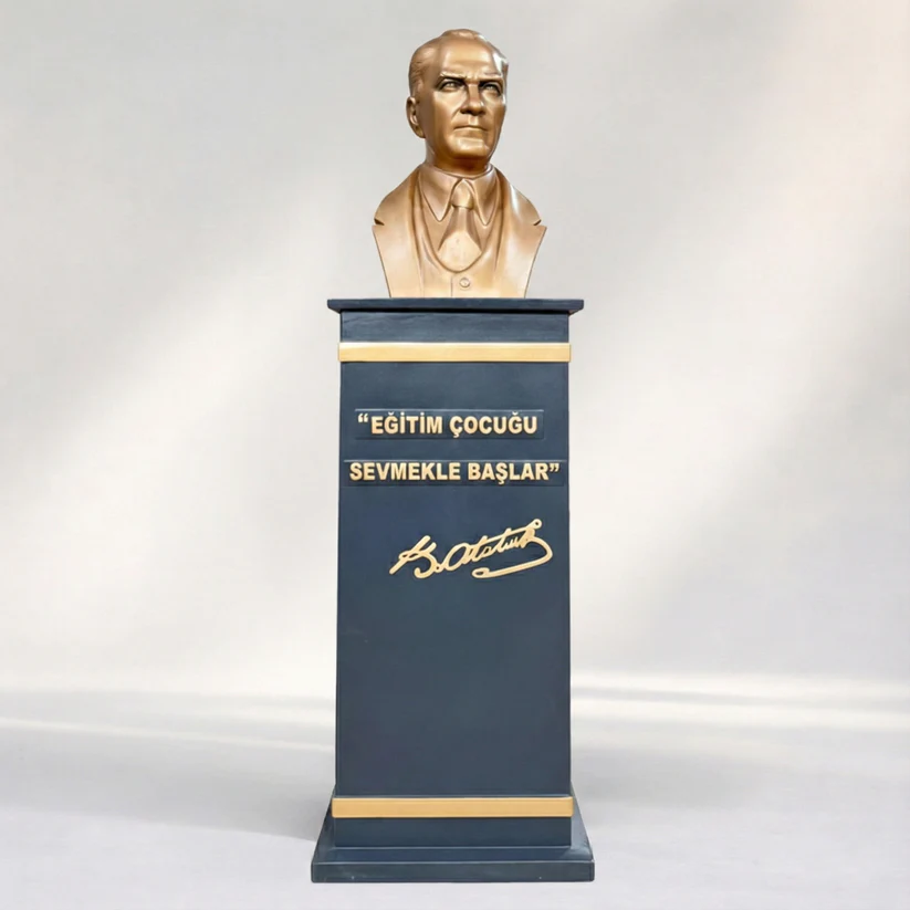 Kuşaklı model kaideli Atatürk büstü