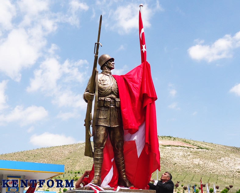 Mehmetçik heykeli çalışması